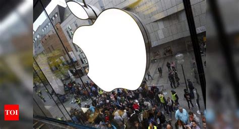 Top level exits plague Apple in India - Times of India
