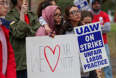 More than 100 Wellesley non-tenure track faculty are on strike