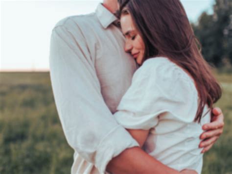 Hug Day | February 12 - Calendarr