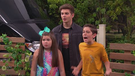 Watch The Thundermans Season 2 Episode 24: The Thundermans - A Hero Is ...