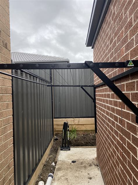 Colorbond Weather Line Installation 的图像结果