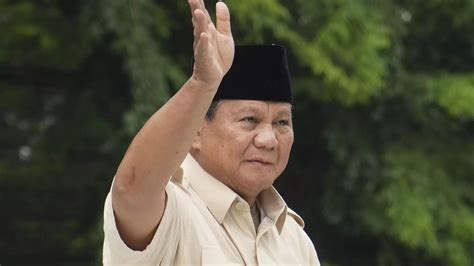 Indonesia's presumed new president Prabowo awarded four-star general ...