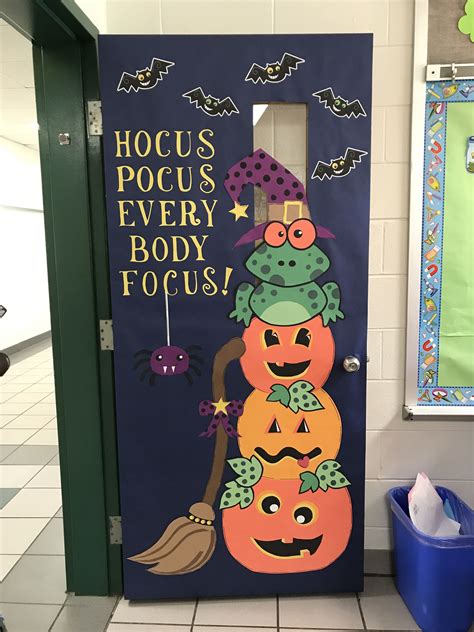 October classroom door, Hocus Pocus, Halloween | Halloween classroom ...