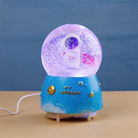 Astronaut Glass Ball Show Piece