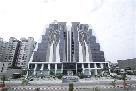 LUXURIA TRADE HUB-happyhomegroup