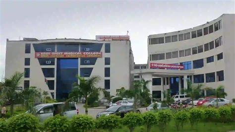 East West University School of Medicine – MBBS in Georgia 2025-26