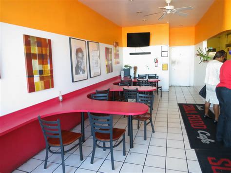 ToTheDish: Lena's Soul Food Cafe--Oakland, CA