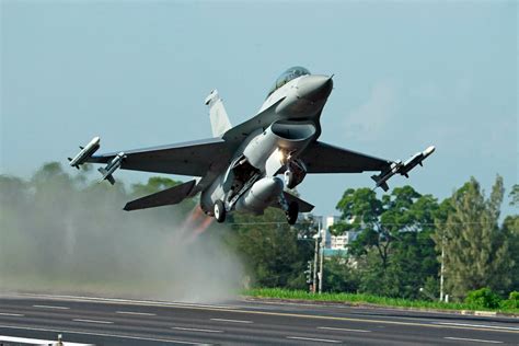 F-16 fighter jet goes missing during military training in Taiwan | The ...