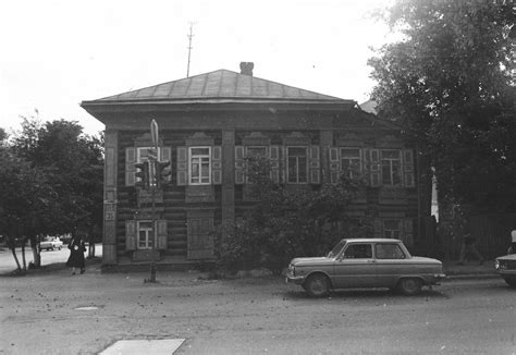 Фото "Полевая улица", 1985 - 1986, г. Тюмень - История России в фотографиях