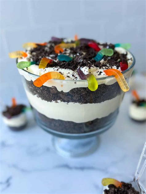 Dirt and Worms Dessert (aka Oreo Dirt Pudding) - Aleka's Get-Together