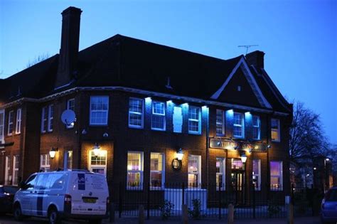 THE BULL AND BUSH HOTEL KINGSTON (Kingston upon Thames) - Hotel Reviews ...