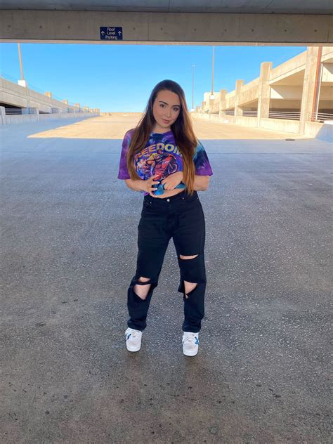 TW Pornstars - 1 pic. Julia Raleigh. Twitter. outfit check💜. 2:10 AM - 14 Mar 2021