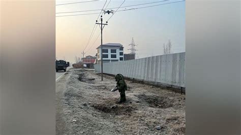 Security forces defuse IED found in north Kashmir's Sopore - India Today