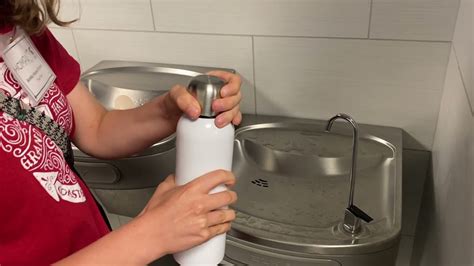 How to Fill a Water Bottle - Able Eyes