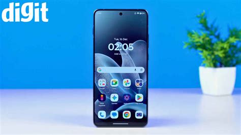 Motorola Edge 70 is a fully loaded ultra-thin smartphone that proves ...