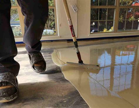 Garage Floor Coating Cost: Epoxy vs. Polyaspartic & Polyurea