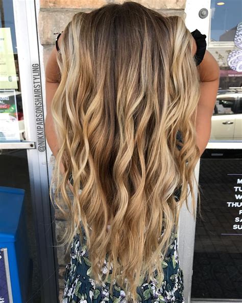 Natural blonde balayage | Natural blonde balayage, Balayage hair blonde ...