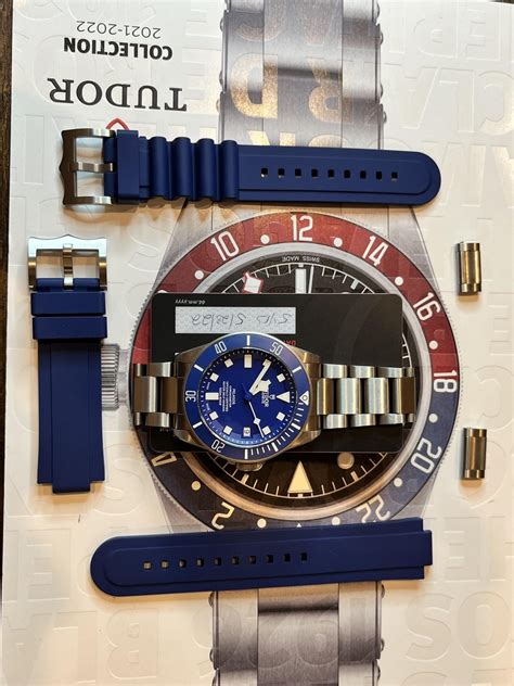 Kayla Manousselis (@kaylamanouss) has a shelf booty : r/GymPawg