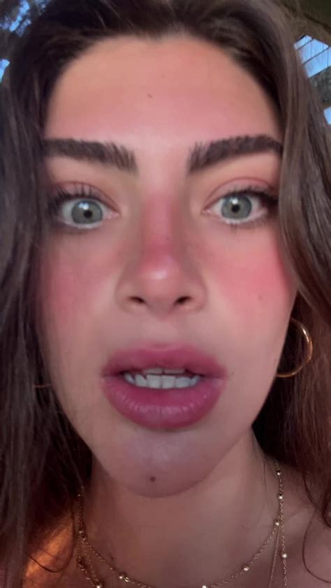 Colleen.333 (@colleen.333) - Urlebird