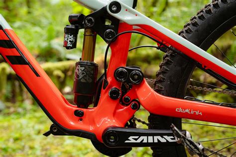 First Look | 2025 Pivot Phoenix gets 6-bar suspension & 2 chains