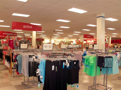 TJ Maxx is a threat to department stores - Business Insider