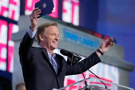 NFL Commissioner Roger Goodell's Career Earnings Have Been Revealed And ...