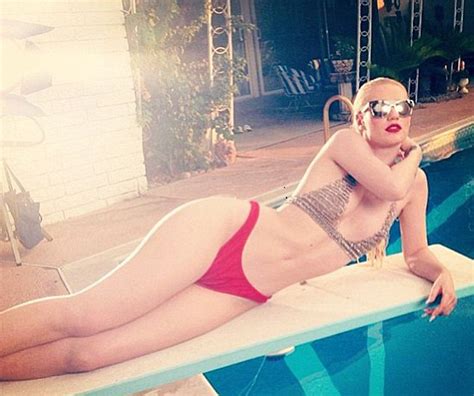 Iggy Azalea Shows Off Bikini Body Days After Being Dissed By Nicki ...