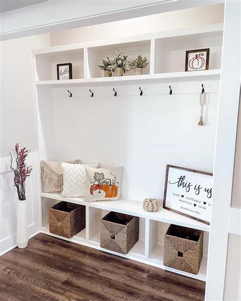 28 Mudroom Built-In Ideas for an Organized Entry