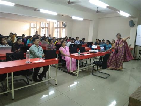 CSE: Workshop on Neural Networks and its Applications - St Joseph ...