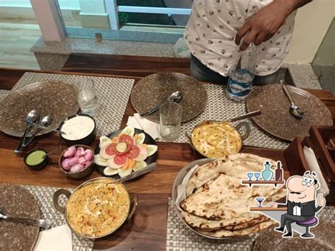 TONS FOOD PARK, Sudhowala - Restaurant reviews