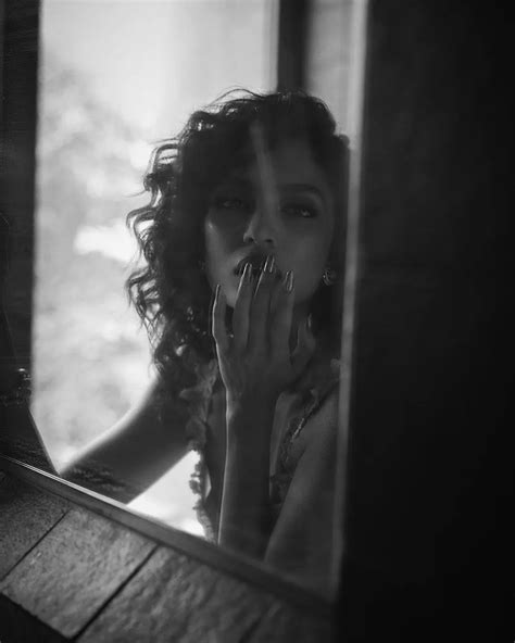 Sobhita Dhulipala : మ్యాగజైన్ కవర్ పేజీపై శోభిత సోయగాలు.. | Tollywood ...