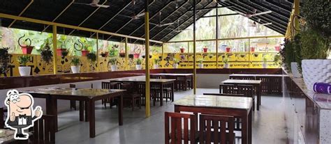 Menu at Hotel Kuboos KLD, Kalnad