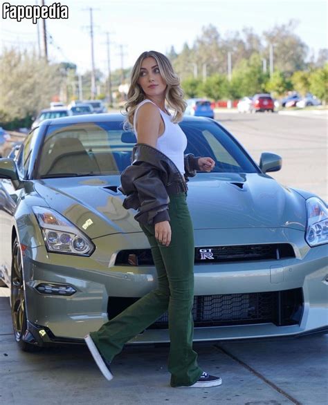 Emelia Hartford Nude Leaks - Photo #3661091 - Fapopedia