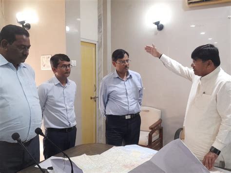 Farmers meeting with MLA on power grid high tension line passing ...