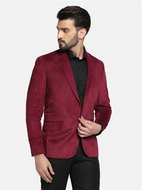 Men Maroon Velvet Blazer – Tahvo India