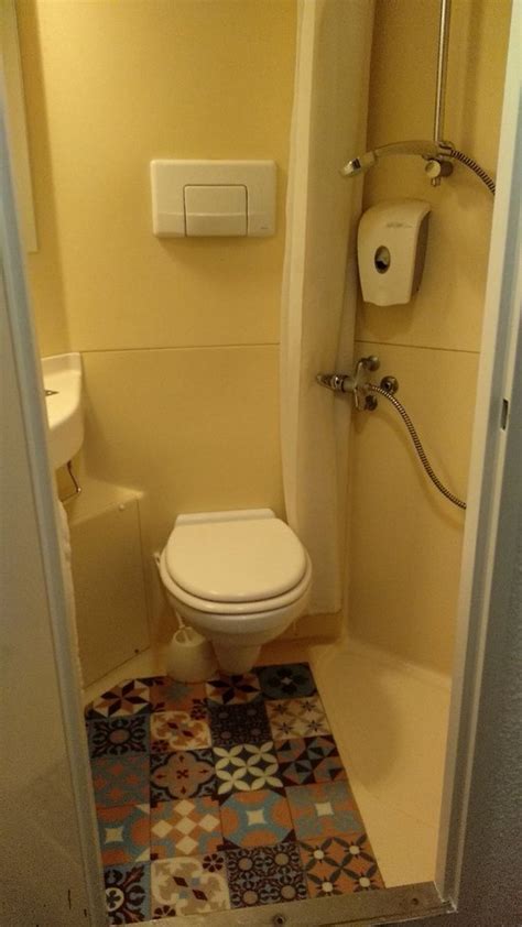 HOTELF1 VERSAILLES MAUREPAS - Hotel Reviews, Photos, Rate Comparison ...