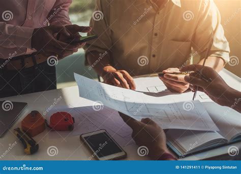 Engineering Design Team 的图像结果