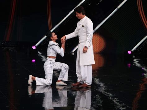 Dance + 5: Shah Rukh Khan shakes a leg with contestant Dipika - Times ...