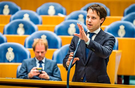 D66: Maak financiële belangen nieuwe ministers openbaar | Foto | AD.nl