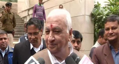 High drama in Kerala Assembly as MLAs block Governor's way, display ...