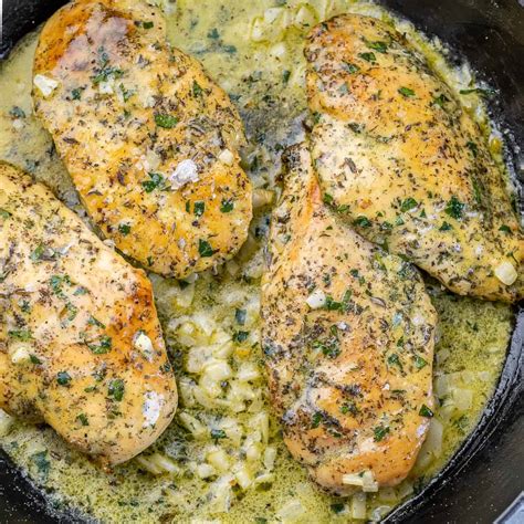 Garlic Butter Chicken Skillet - Healthy Fitness Meals