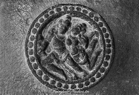 Visit group of monuments at Pattadakal and Aihole, Karnataka