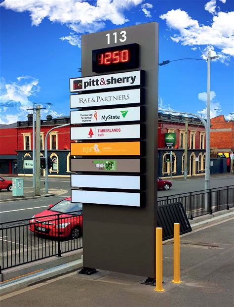 Pylon Sign Design 的图像结果