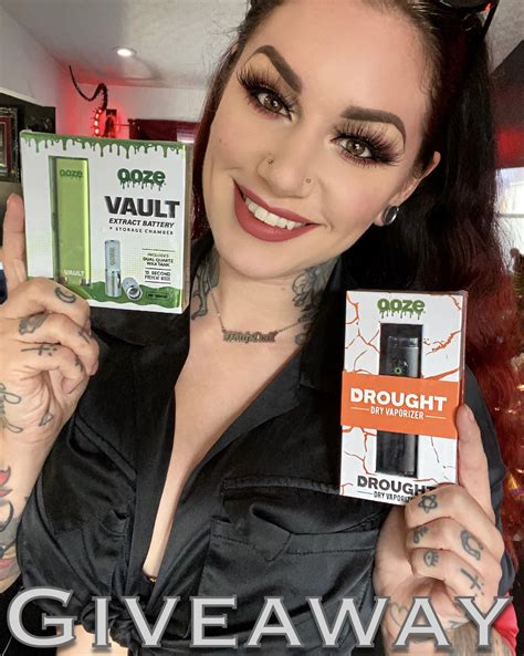 TW Pornstars - Cervena Fox. Twitter. Head over to my Instagram for your chance to win these ...