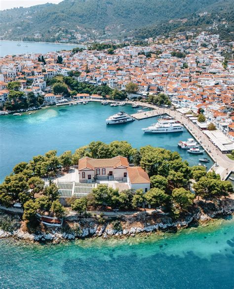 Amalfi Jets | McKenna buys her dream car. #FlyAmalfi #PrivateJet # ...