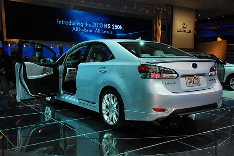 Lexus HS 250h Hybrid Detroit (2009) - picture 11 of 13