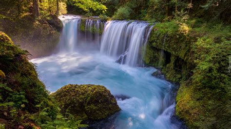 Wodospad Spirit Falls na rzece Little White Salmon River