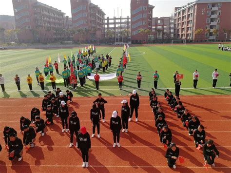 宜春市第七届学校体育艺术节体育比赛裁判员风采 - 江西省高安中学