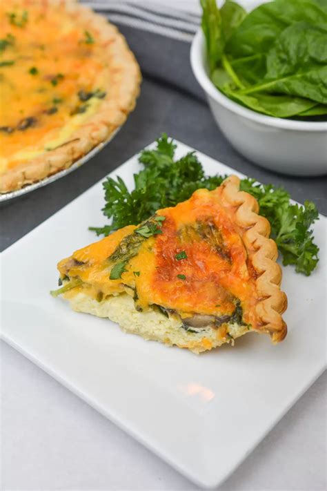 Cheesy Spinach and Mushroom Quiche
