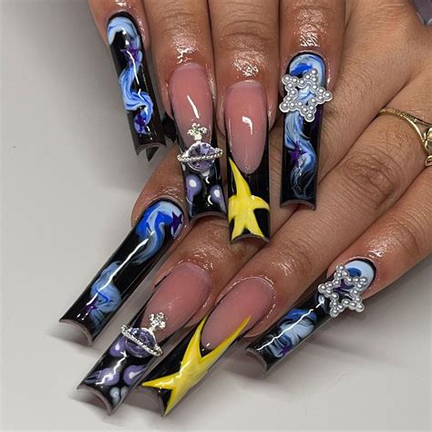 25 Best Y2K Nail Ideas to Try